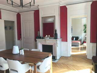  Appartement à louer 4 pièces 141 m²