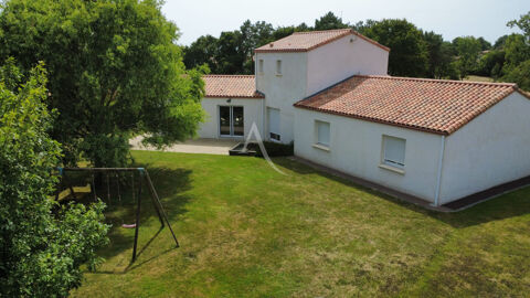   Maison  4 chambres  Grand'Landes Maison - 8 pièce(s) - 178 m²