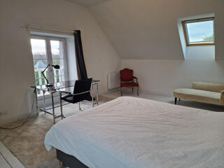  Maison à louer 6 pièces 274 m²