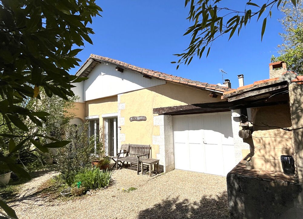 Maison Montmoreau Saint Cybard 7 pièce(s) 186 m2