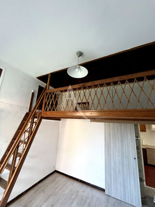  Appartement à louer 2 pièces 45 m²