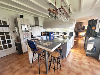  Maison � vendre 7 pi�ces 211 m�