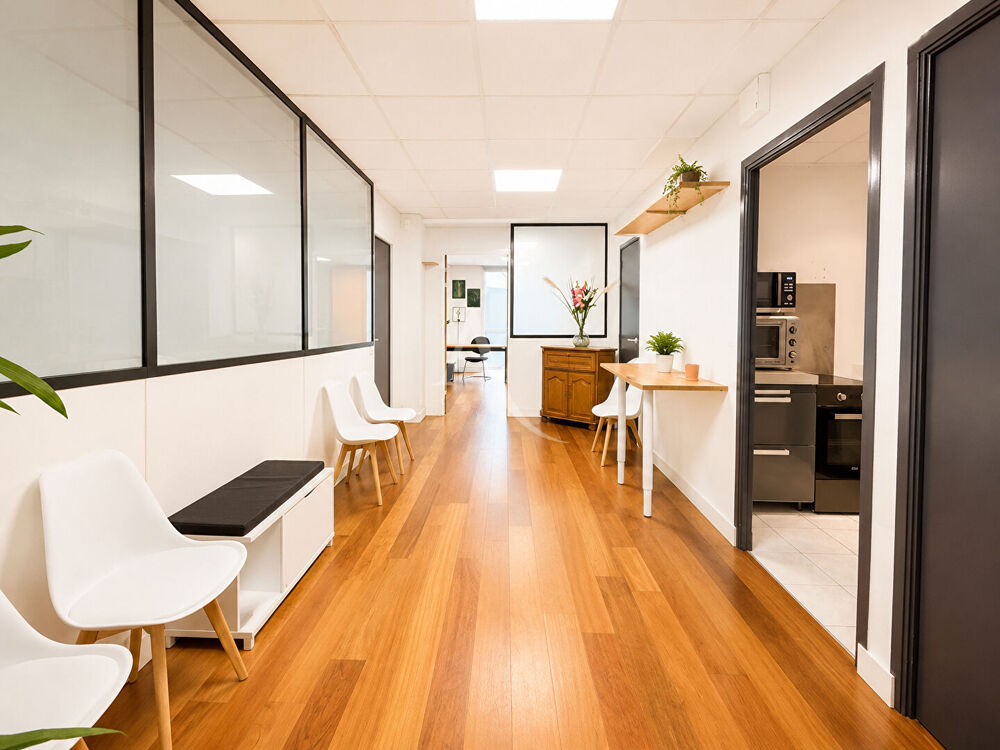   BOISSY-SAINT-LÉGER  -  BUREAUX PROFESSIONNELS DE 25 m2 -  À 5 MINUTES  A PIED DU RER A Boissy saint leger