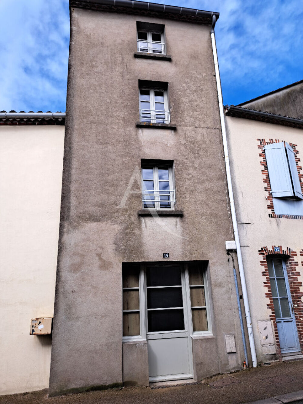 Location Appartement Chambre  meublée dans un immeuble en centre ville des Herbiers Les herbiers