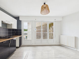  Appartement à louer 2 pièces 37 m²