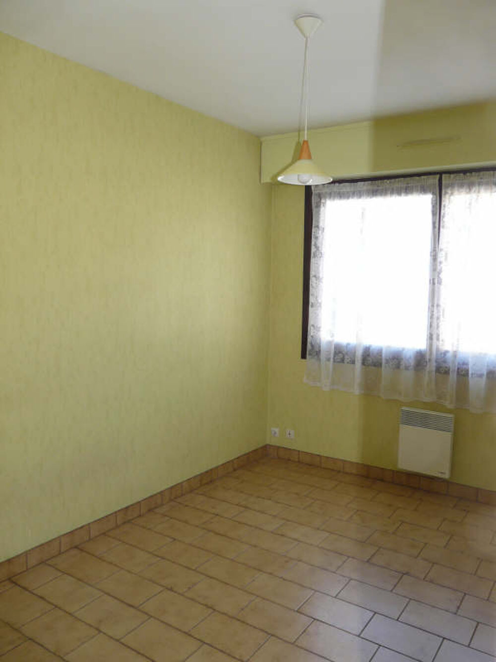 Location Appartement T1 bis avec balcon PONT DE BEAUVOISIN - 2 pièce(s) - 28 m2 Pont de beauvoisin
