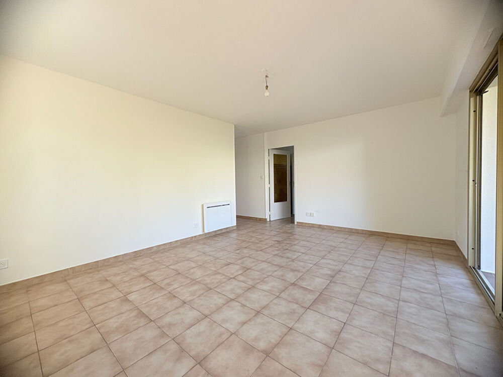 Location Appartement F2 56M² avec Parking et cave - VIDE Cagnes sur mer