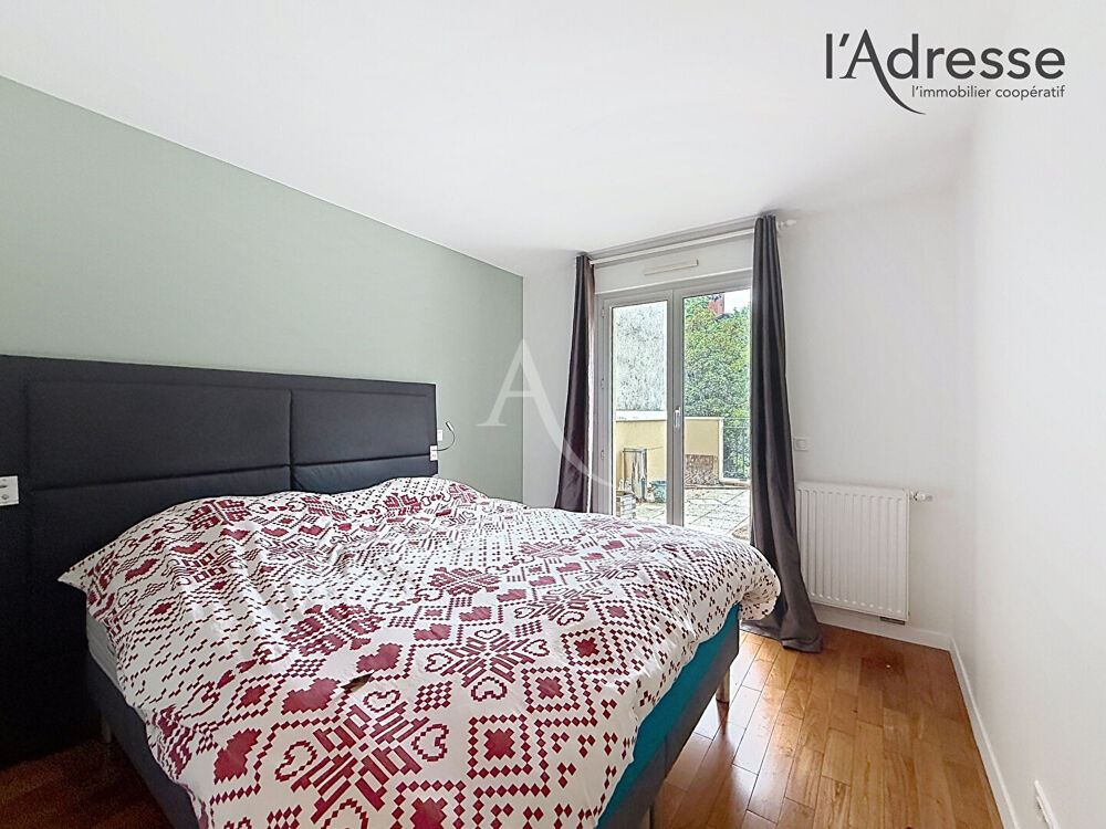 Vente Appartement APPARTEMENT 4 PIÈCES DE 100m² AVEC DEUX TERRASSES ET VUE SUR PARIS Suresnes