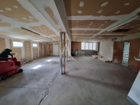 ENTREPOT POUR STOCKAGE OU ARTISAN 900 41200 Romorantin lanthenay