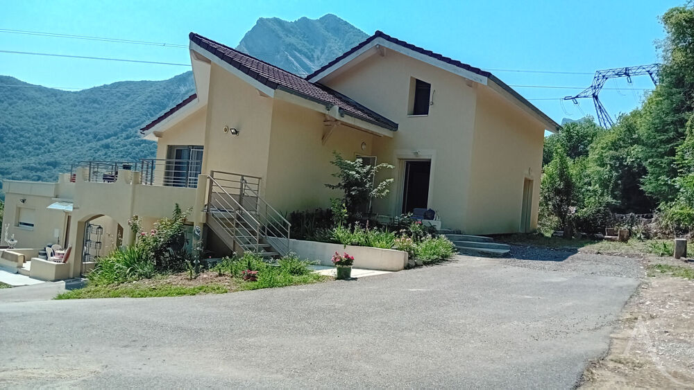 Nouveauté Maison Saint Paul De Varces 6 pièce(s) 197 m2