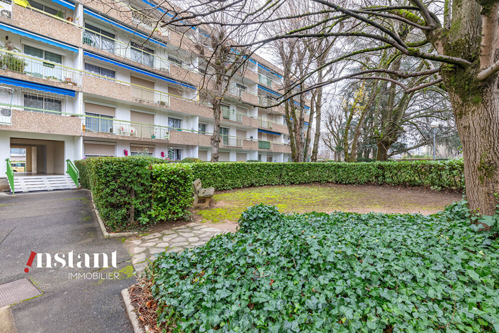 Chambre en colocation dans T3 avec balcon Arrêt Rebufer