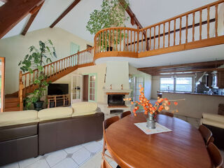  Maison  vendre 6 pices 240 m