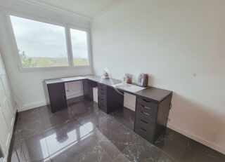  Appartement � louer 4 pi�ces 79 m�