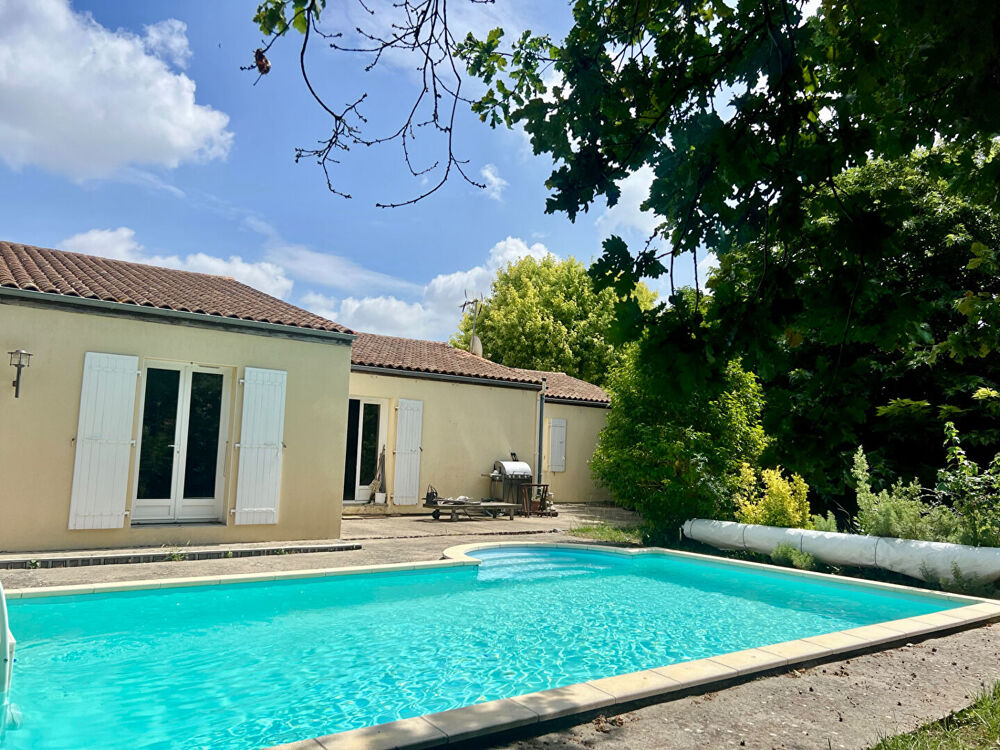 Maison Echillais 7 pièce(s) 178 m2
