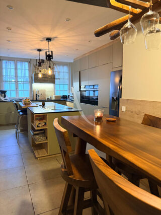  Maison � vendre 15 + pi�ces 335 m�