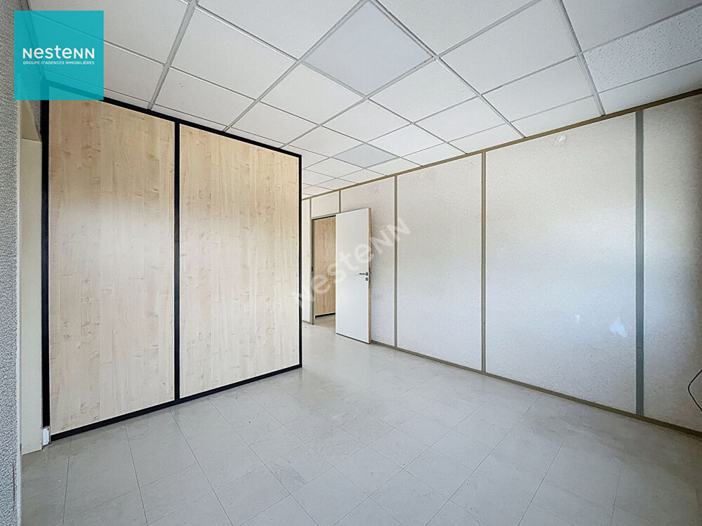   FRANGY _ Bureaux de 80 m², en RDC avec parking, à louer Frangy