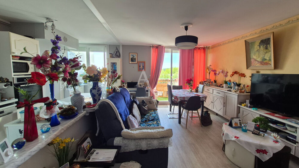 Vente Appartement Appartement  3 pièce(s) de 69.55m² habitable Saintes