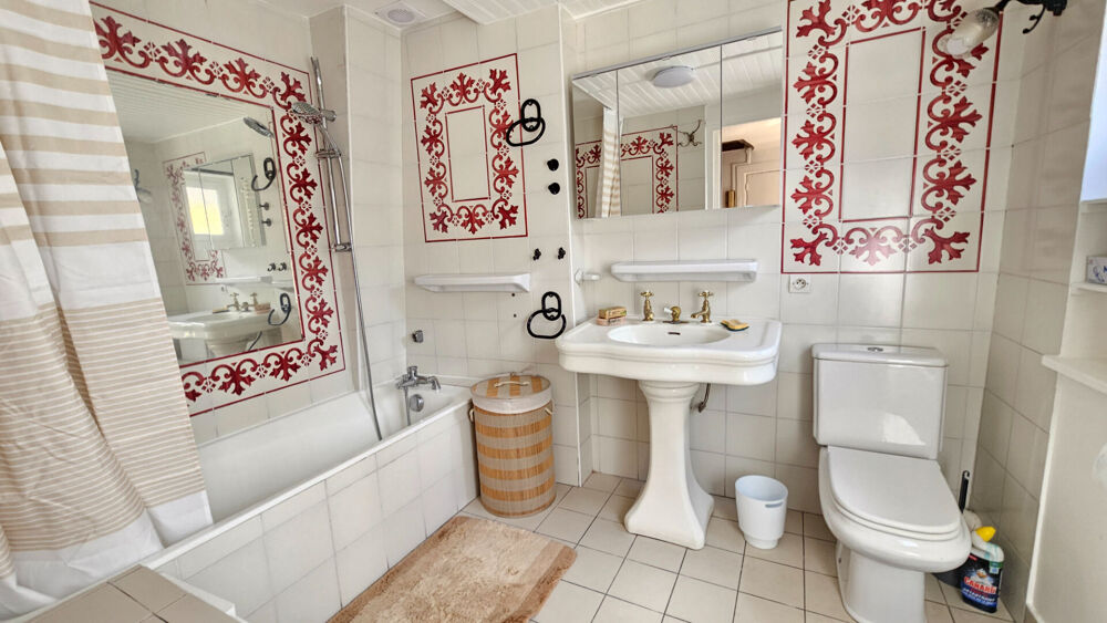 Location Appartement BEAU DUPLEX MEUBLE 3/4 CHAMBRES Paris 3