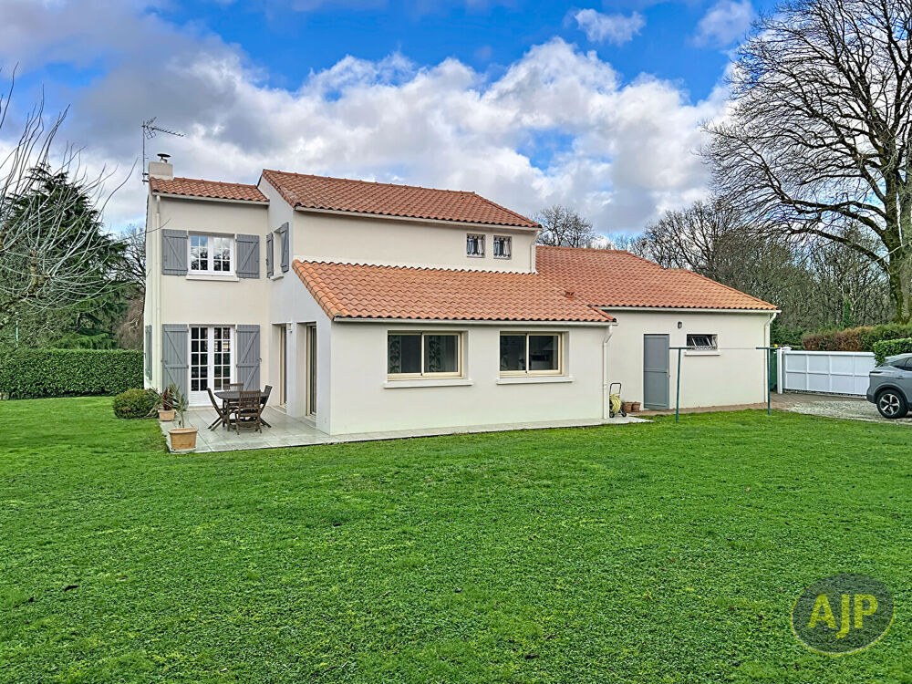 Maison Pont Saint Martin 5 pièce(s) 163 m2