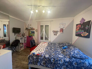  Maison  vendre 8 pices 235 m