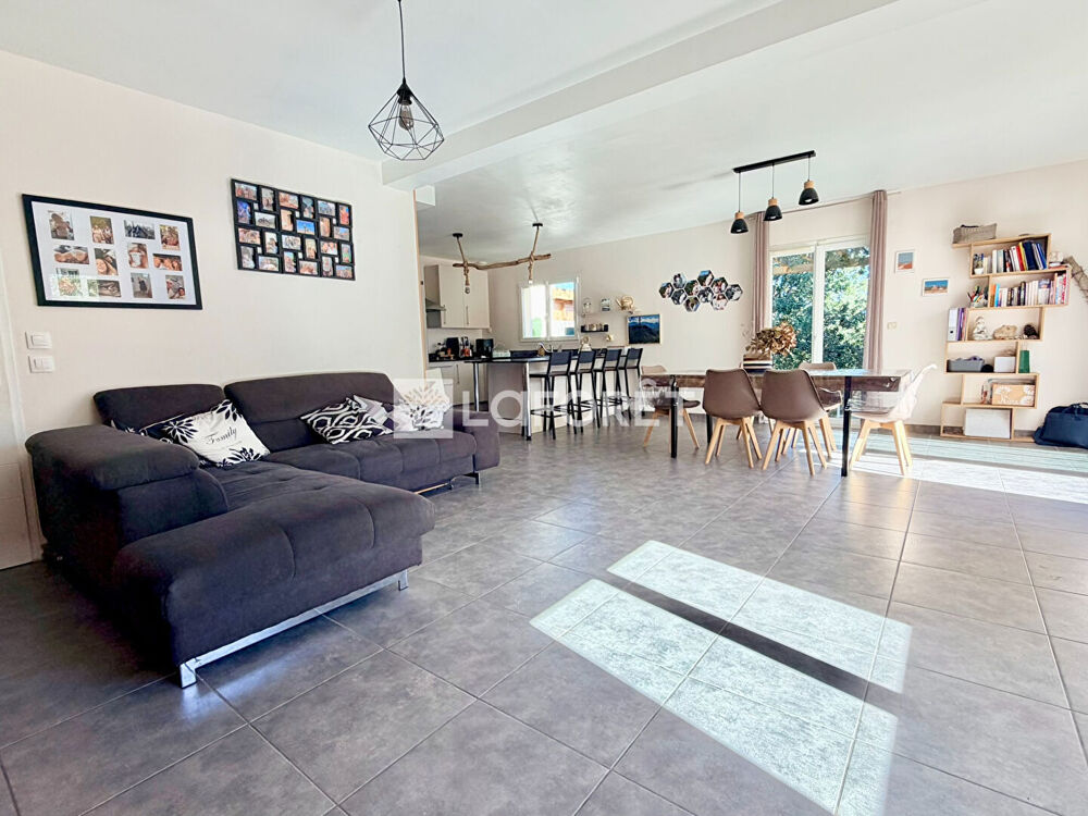 Vente Maison Maison récente en R+1. 4 chambres sur 816m2 terrain avec piscine Ortaffa