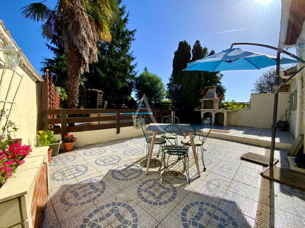 Vente Maison Maison Saint Simon De Bordes 5 pièces 94 m2 Saint simon de bordes