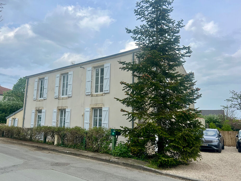 Vente Maison Maison Angliers 8 pièce(s) 220 m2 Angliers