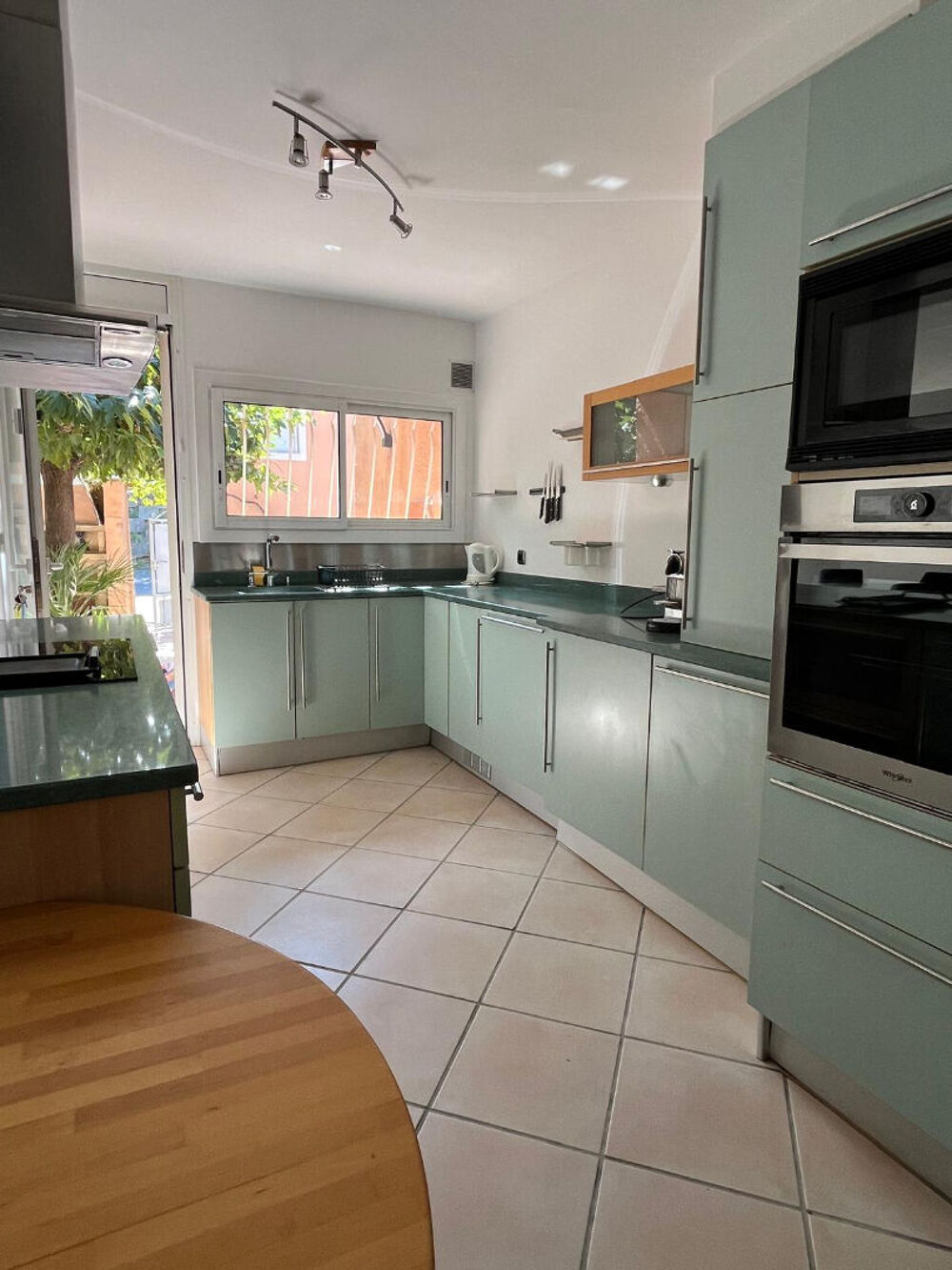 Location Maison LES MILLES VILLA MEUBLEE GARAGE JARDIN Aix en provence