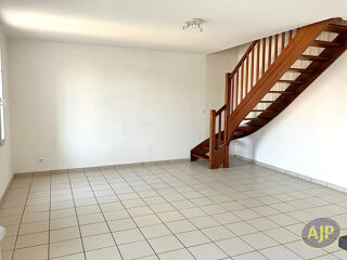  Maison à louer 3 pièces 77 m²