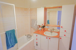  Appartement à louer 5 pièces 107 m²