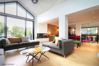  Maison  vendre 8 pices 230 m