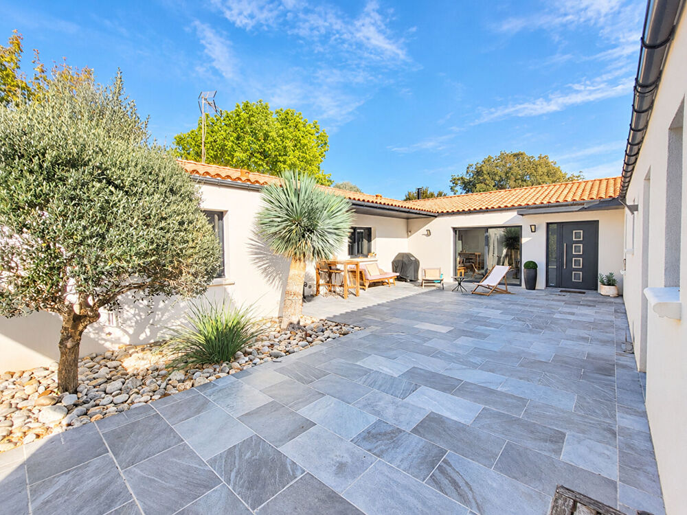à vendre  Maison Saint-Xandre (17138)
