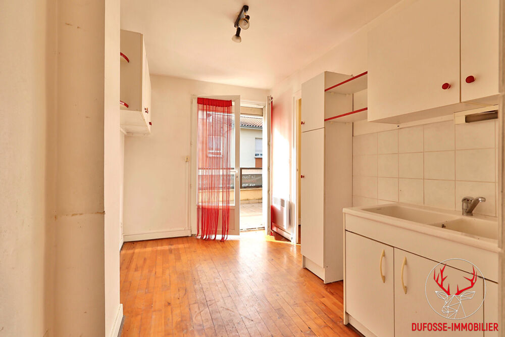 T2 dernier étage avec terrasse 14 m²