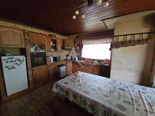  Maison  vendre 8 pices 210 m