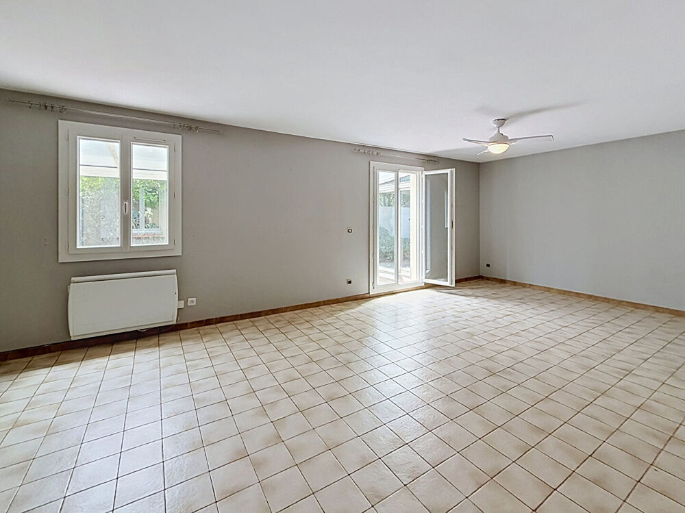 Maison Salon-de-Provence 4 pièces 111 m2