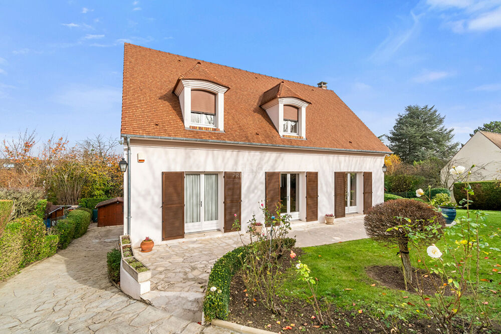 Maison 6 pièces 140 m² · à Saint Germain en Laye · 140 m² · 935 000 €