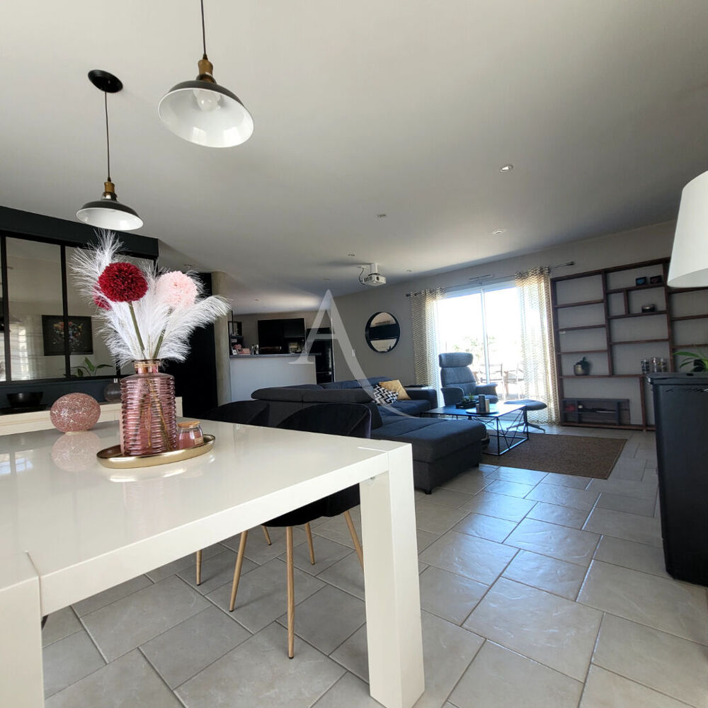 Vente Maison Maison Saint Avaugourd Des Landes 5 pièce(s) 133 m2 Saint avaugourd des landes