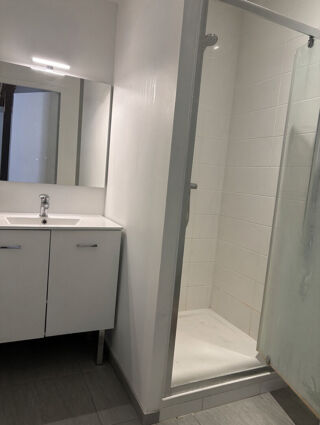  Appartement à louer 2 pièces 45 m²