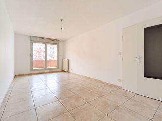  Appartement à louer 3 pièces 73 m²