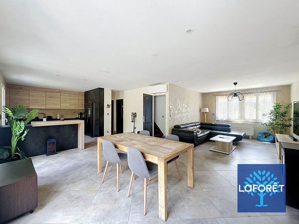 Vente Maison Maison Guigneville Sur Essonne 7 pièce(s) 155 m2 - 1110 m² La ferte alais