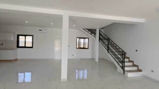  Maison � vendre 4 pi�ces 200 m� Nguerigne