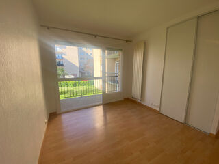  Appartement à louer 3 pièces 69 m²