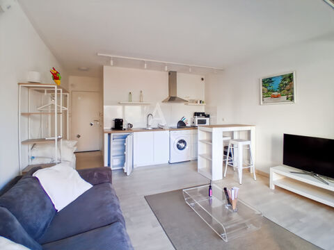  Appartement � louer 1 pi�ce 21 m� Cannes