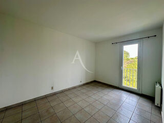  Appartement à louer 3 pièces 72 m²