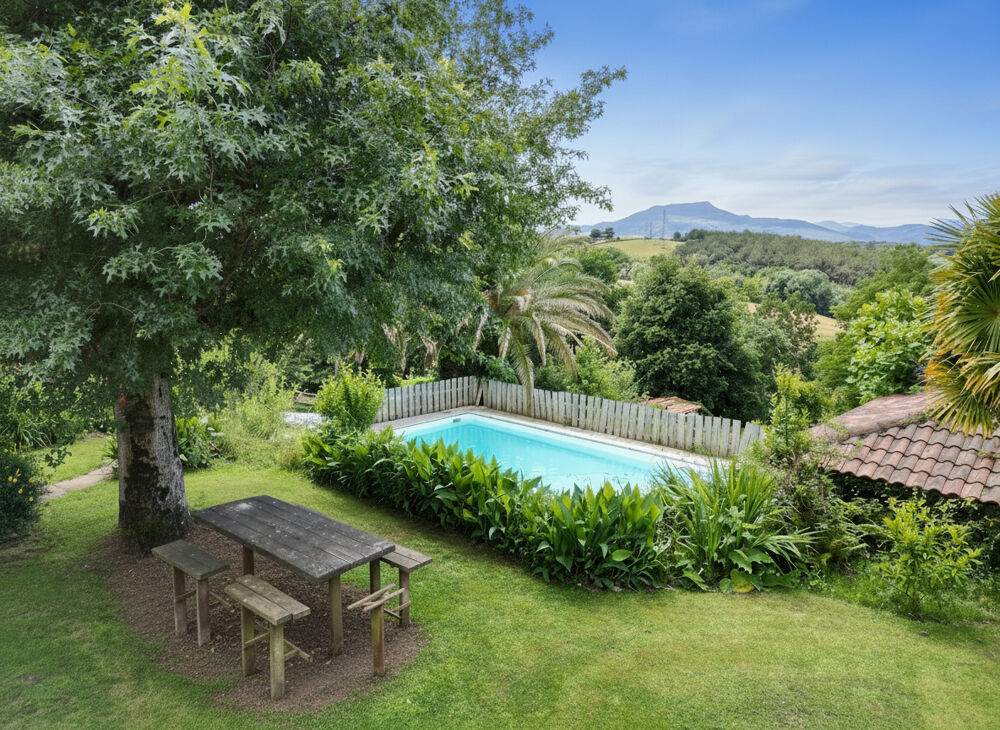 Vente Maison MENDIRA - Maison d'architecte à Arbonne avec vue montagnes Arbonne