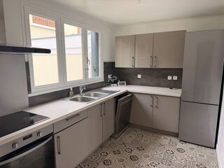  Maison à louer 5 pièces 140 m²