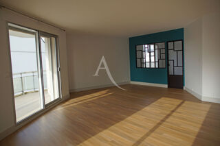  Appartement à louer 4 pièces 130 m²