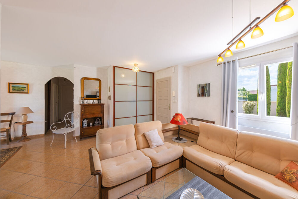Maison de plain-pied à Châtenoy Le Royal de 90 m² avec 3 chambres