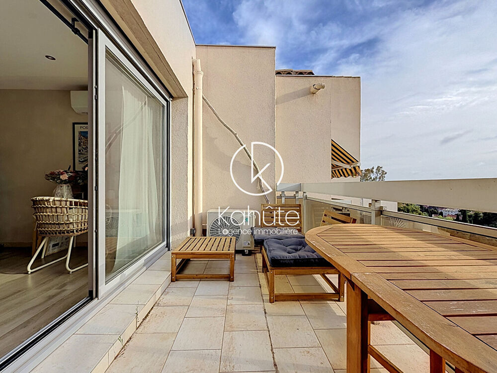 Vente Appartement Hyeres Mont Soleil 3 pièces, 53 m2, Piscine, Tennis, Cave Hyeres
