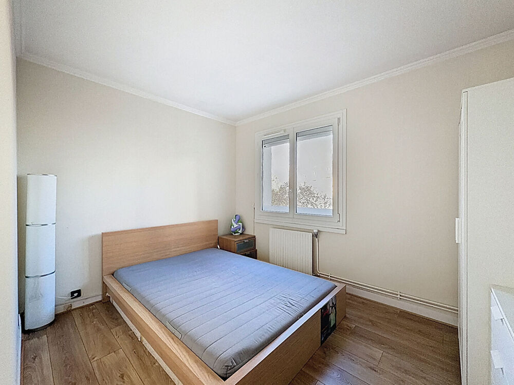 Appartement a louer noisy-le-grand - 3 pièce(s) - 74 m2 - Surfyn